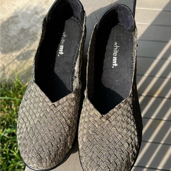 Ladies wedge summer/fall shoes, SUPER comfy. - Picture 5 of 6